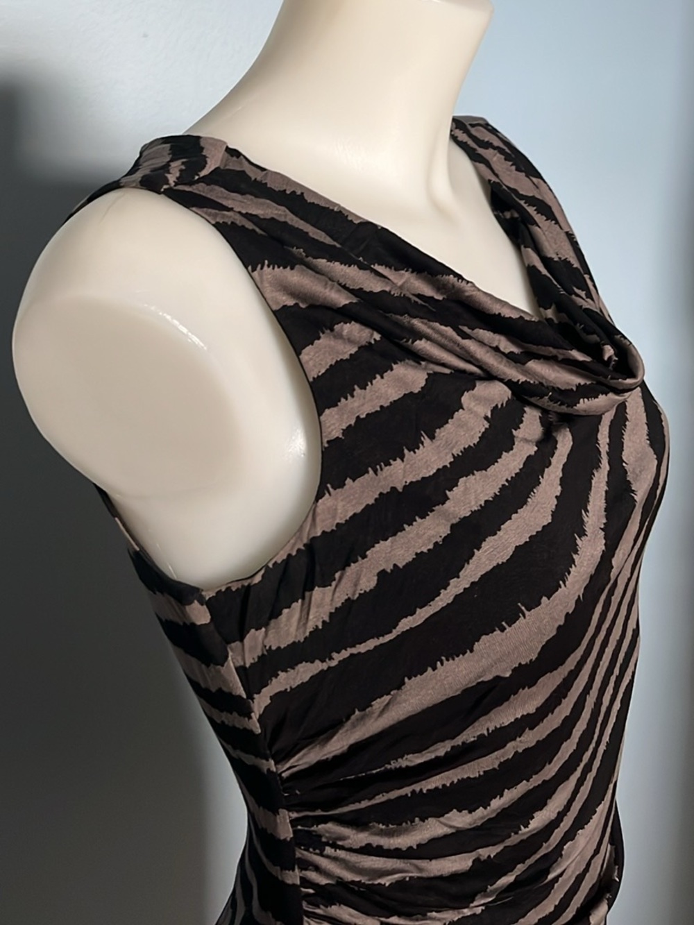 LOFT RUCHED SLEEVELESS STRIPED DRESS 👗 Size XSP - Picture 6 of 14